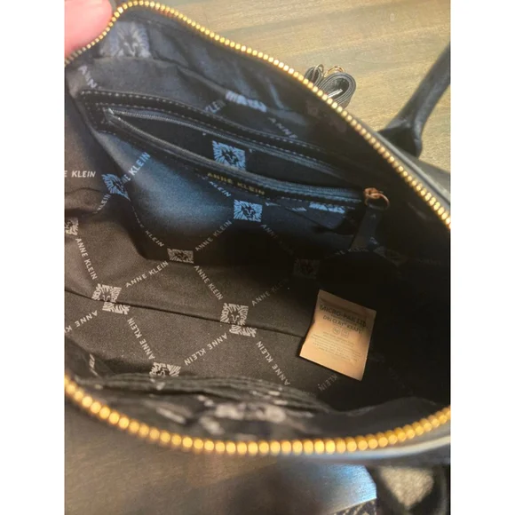 Women's Anne Klein Black Satchel Bag One Size Gold Hardware Leopard Scarf - Picture 4 of 8